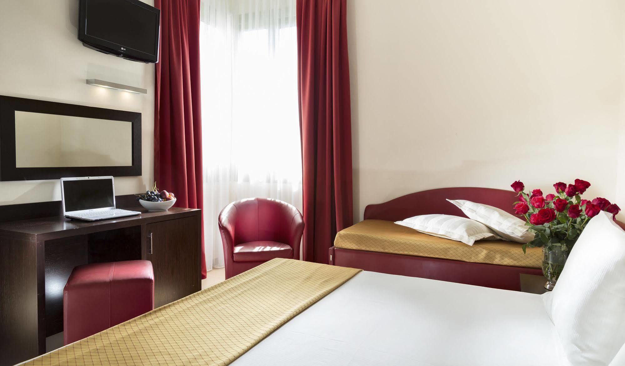 Terminal Palace & Spa Rimini Kültér fotó